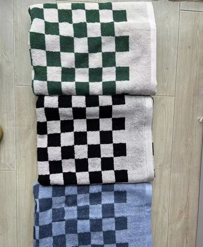 Black and white online checkered towels