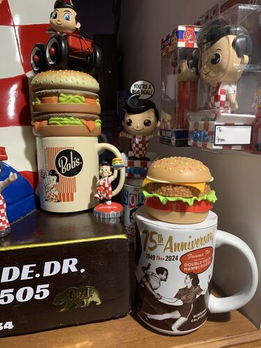 Bobs Big Boy 75th Anniversary Coffee Mug – Bob's Big Boy Burbank